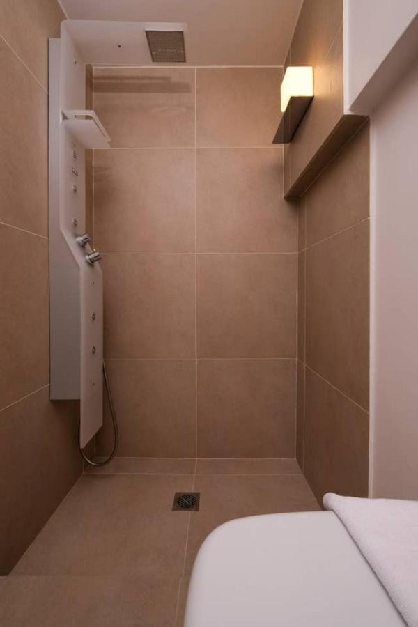 Urban Luxury Homm Apt. In Deinokratous Str. Atenas Exterior foto